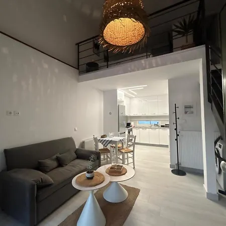 Elia Apartman *